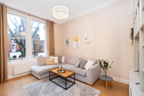Beautiful Flat with Balcony in London's Maida Vale